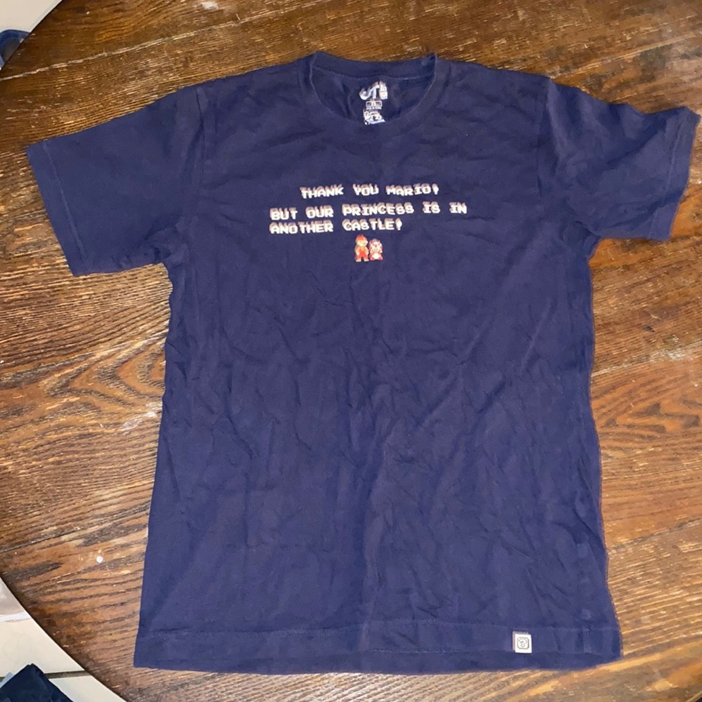 Uniqlo Mario shirt
